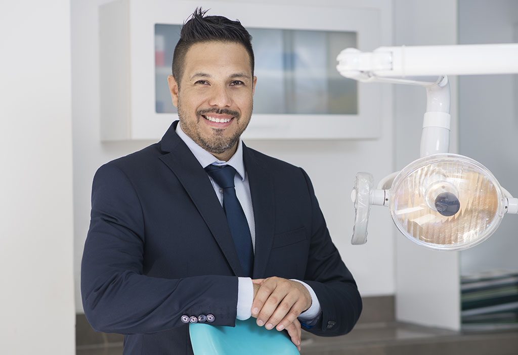 Dr. Daniel Valdivieso